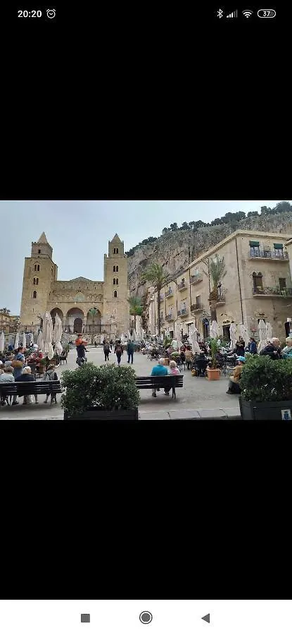 The Flowers Rooms Cefalù Italia