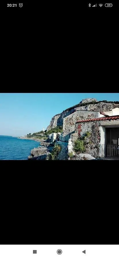 The Flowers Rooms Cefalu 0*,  Italy