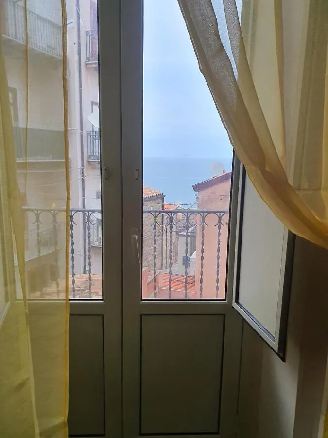 The Flowers Rooms Cefalu 0*,  Italy